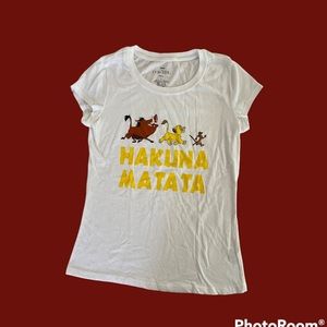 Disney “The Lion King” T-shirt Women’s Junior Size L, New/never worn